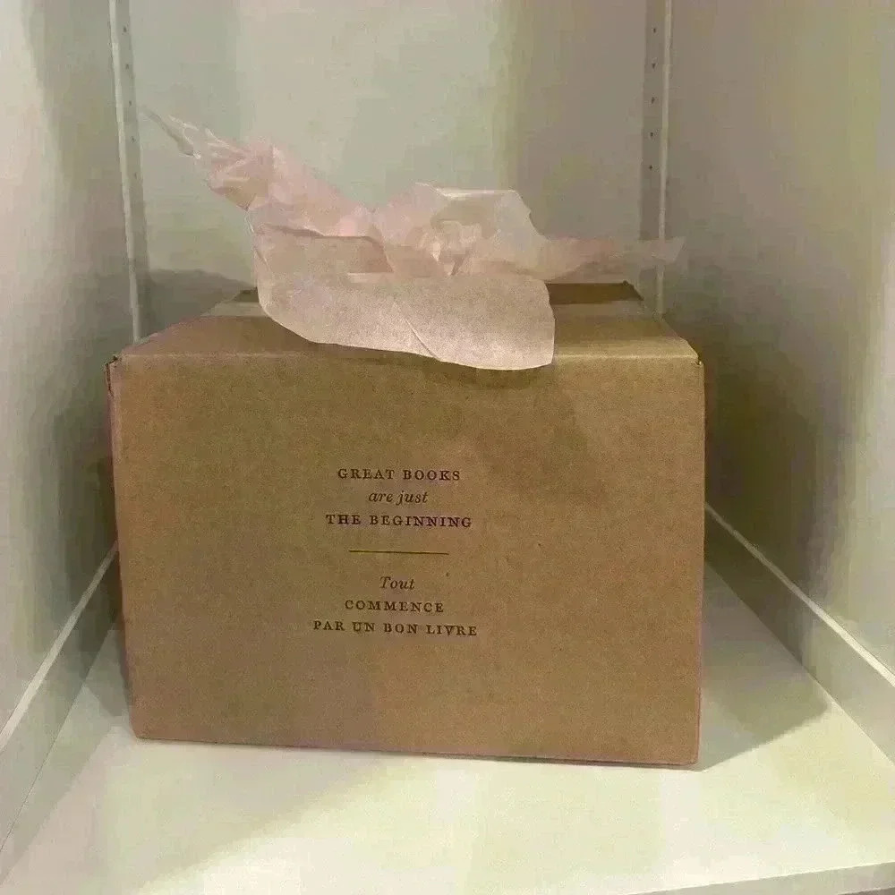 CAPSULE MYSTERY BOX | Fall edition size medium to large black and white